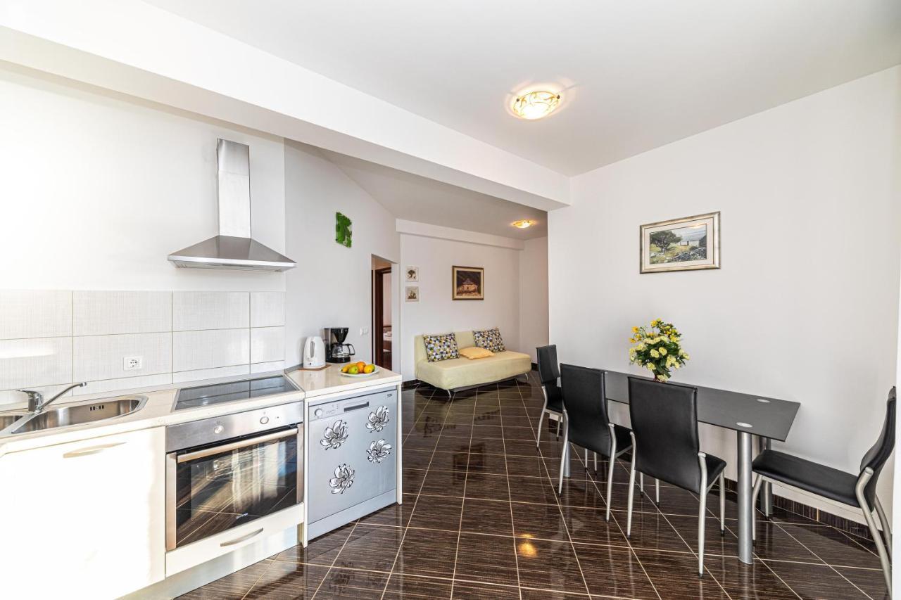 Rajcic Apartments Rogoznica  Ngoại thất bức ảnh