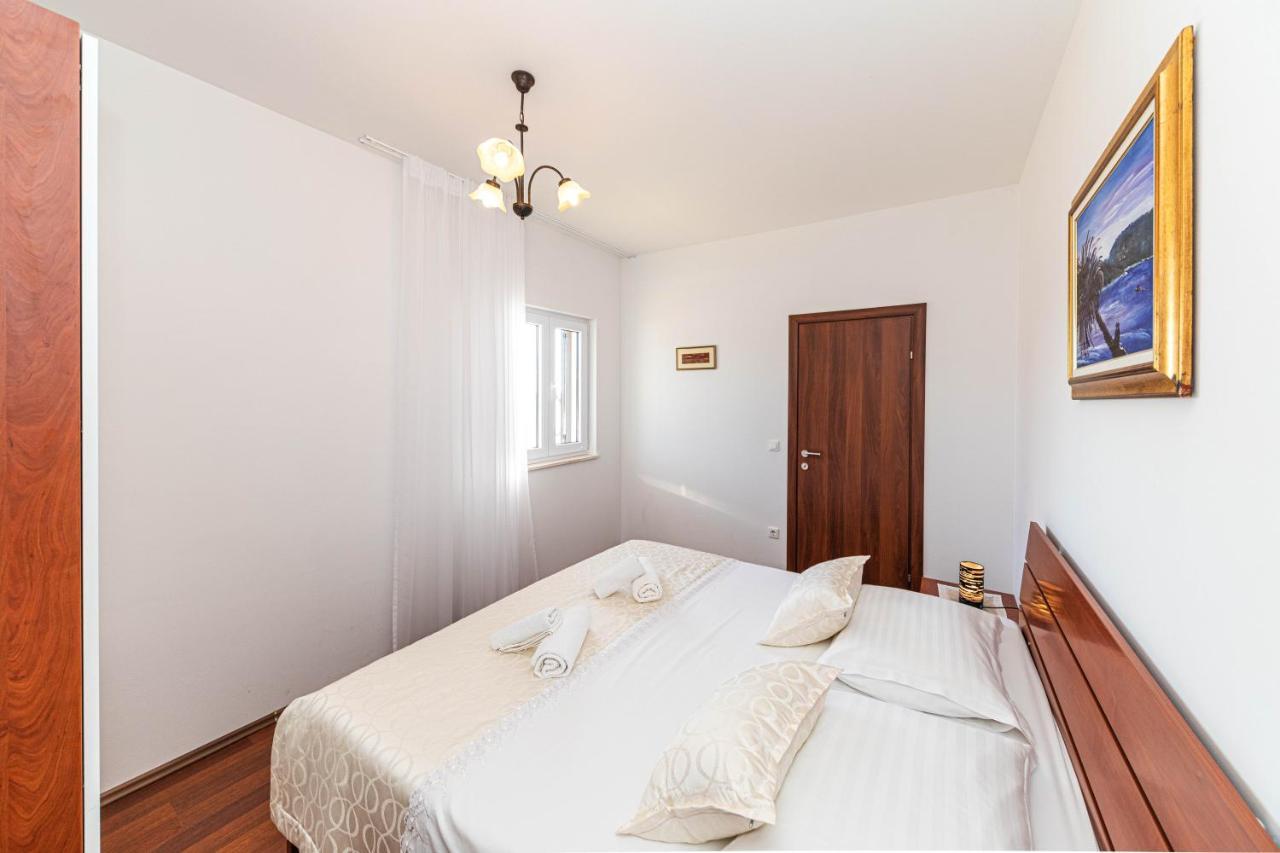 Rajcic Apartments Rogoznica  Ngoại thất bức ảnh