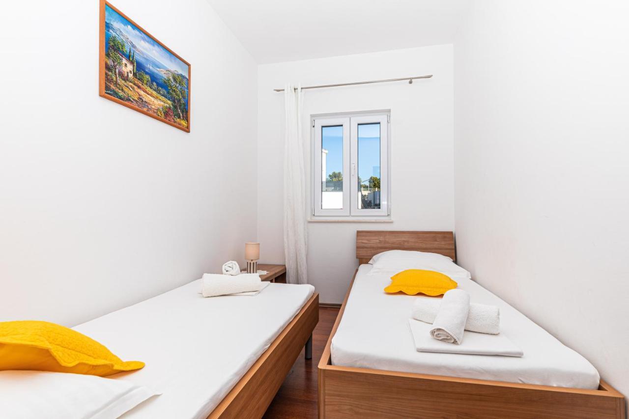 Rajcic Apartments Rogoznica  Ngoại thất bức ảnh