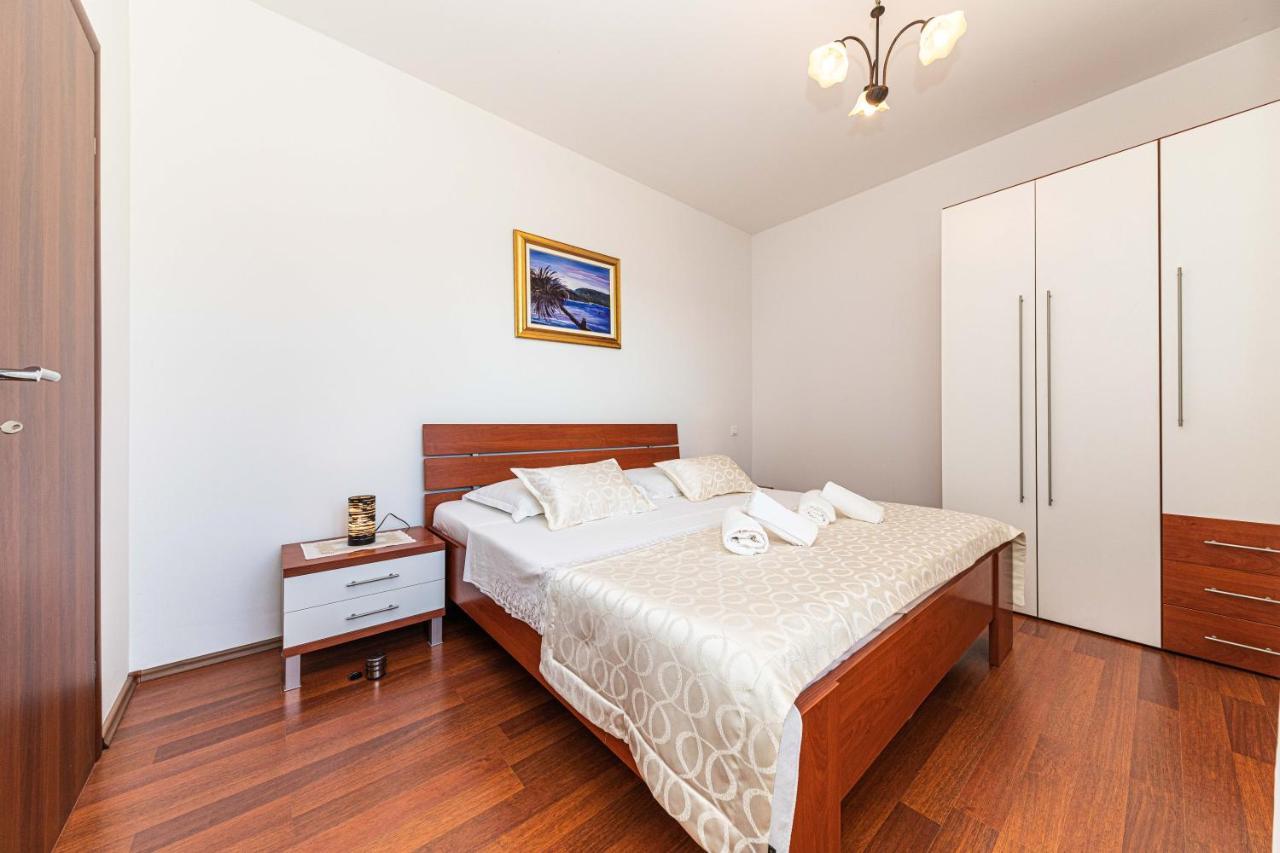 Rajcic Apartments Rogoznica  Ngoại thất bức ảnh